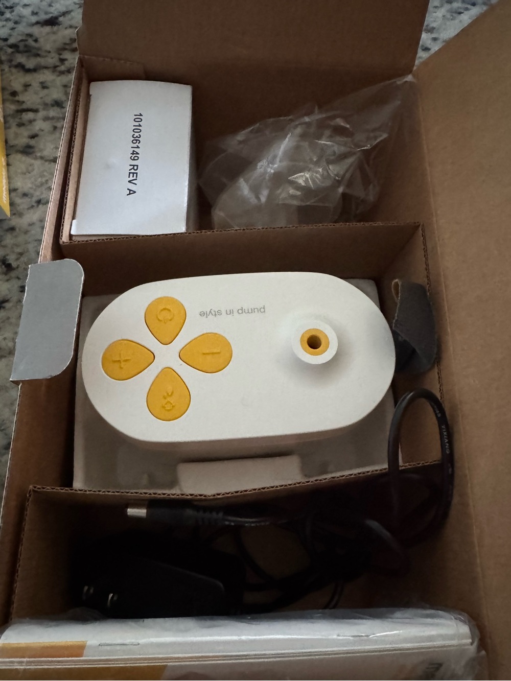 Medela Bundle ( Read Description) - Picture 5 of 5
